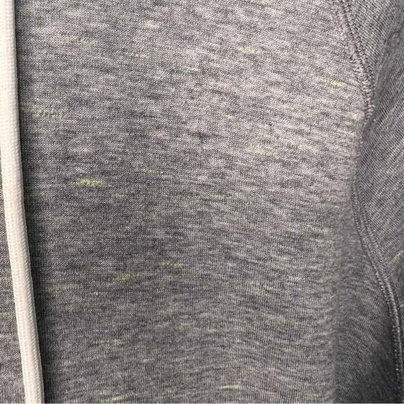 Aritzia Parklife Grey Cropped Hoody Size Small Casual Cozy Monochrome Neutral - Picture 6 of 11